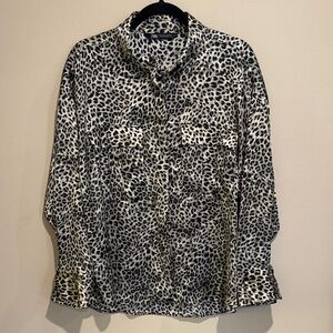 🩷Zara Black and White Animal Print Stylish Elegant Chic button blouse Mob Wife